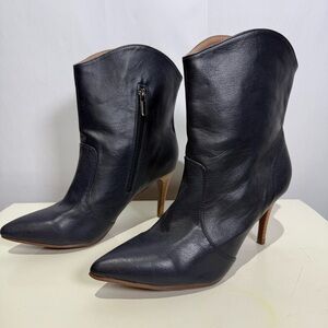 IZABELLA Rue Dark Blue  Short Ankle Boot/Dreena Women’s Size 9